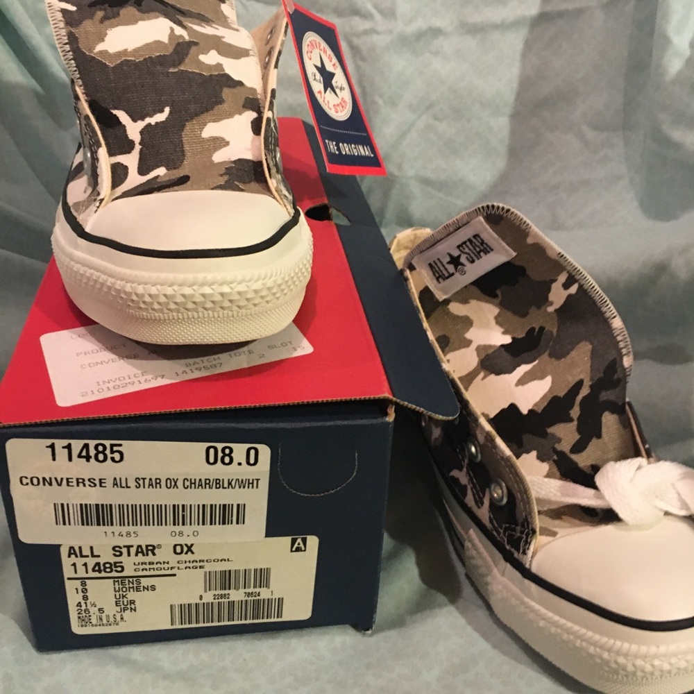 Camouflage low top Converse. Brand new